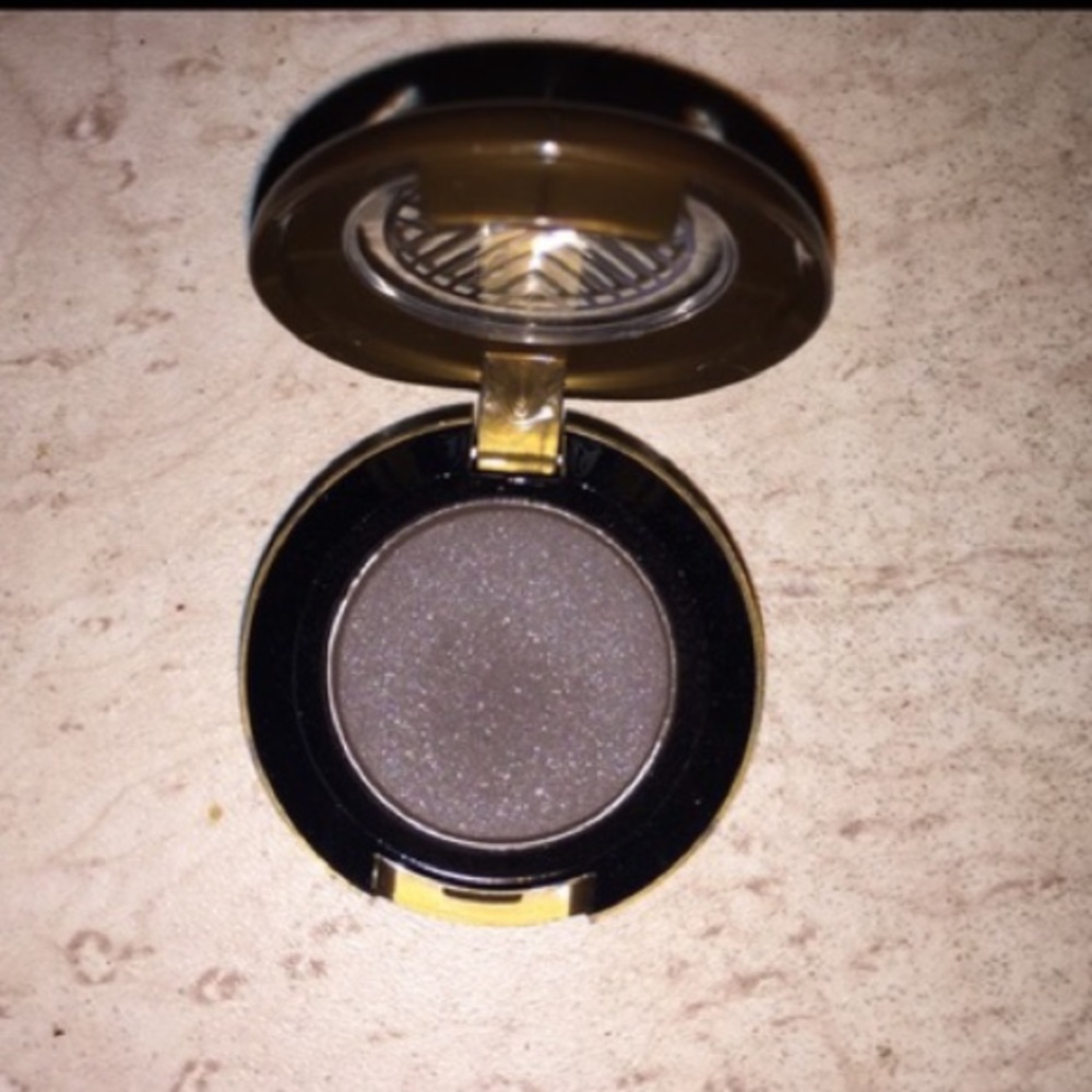Mac eyeshadow night manoeuvres